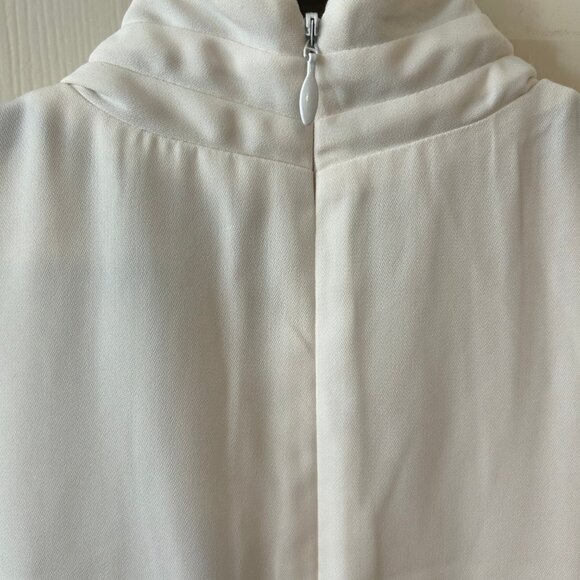 Cabi Ivory Sleeveless Wraparound Top Sz. 8 - Picture 4 of 6